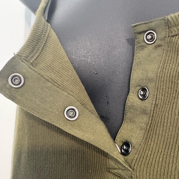 Banana Republic Army Green Ribbed Camisole Tank Top Size Large - Picture 5 of 8